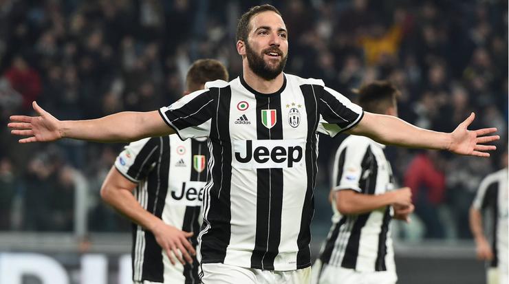 gonzalo higuain futbola veda ediyor... 2