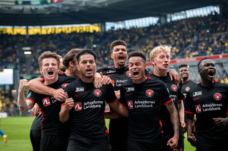 galatasarayin gozdesi evanderin yeni takimi belli oldu rekor... 0