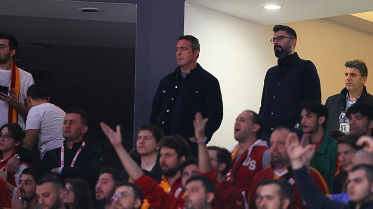 sasirtan kare galatasarayli taraftarlar birlikte derbi izledikleri ali koctan bakin ne istedi