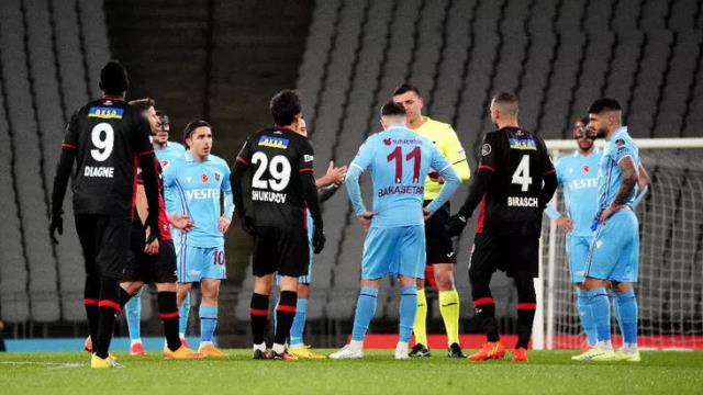 Fırtına bozguna uğradı! Karagümrük, Trabzonspor'u 4-1'lik skorla mağlup etti