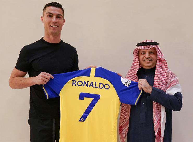 al nassra imza atan cristiano ronaldodan premier lige donus... 0