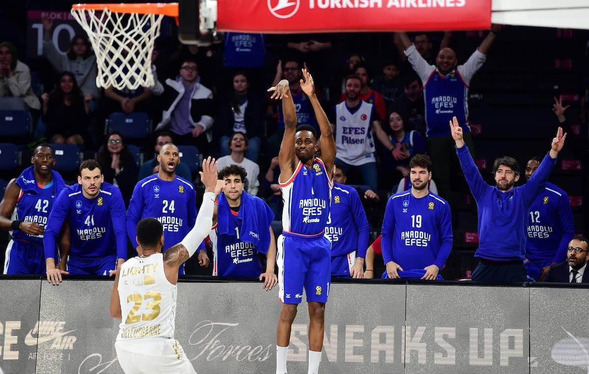 anadolu efes turk telekoma konuk oluyor