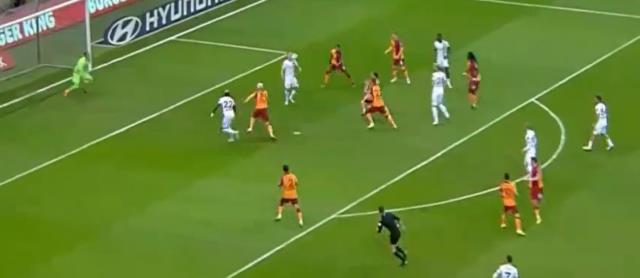 Taraftarlar şok oldu! Taylan Antalyalı kapı dışarı edildiği Galatasaray'a hayatının golünü attı