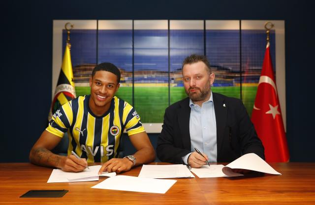Son Dakika: Jayden Oosterwolde resmen Fenerbahçe'de! İşte Parma'ya ödenen bonservis