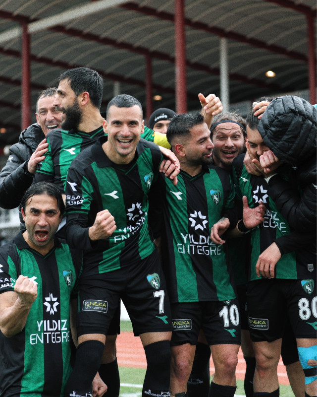 Lider Kocaelispor'dan Balıkesir'de şov! Her şey yedikleri golden sonra başladı