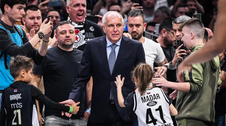 Euroleaguede Zeljko Obradovic fırtınası 13 yıl sonra tarih yazdı