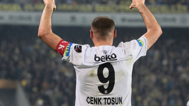 Son Dakika: Kadıköy'de tarihi zafer! Beşiktaş 10 kişi kaldığı derbide Fenerbahçe'yi geriden gelip 4-2 mağlup etti