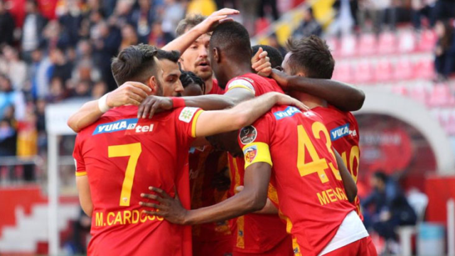 Seriye bağladılar! Kayserispor, Ümraniye'yi rahat geçti