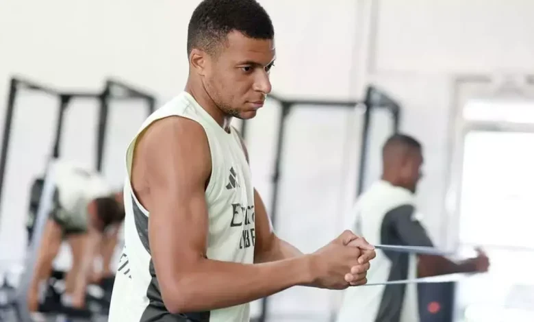 Yıldız Futbolcunun Hastalığı Netleşti: Mbappe'nin Son Hali Şaşırttı 1 mbappe